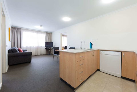 Ramada Encore by Wyndham Belconnen - New Castle Holiday 2