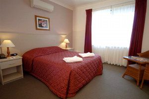Warners At The Bay Motel - New Castle Holiday 2
