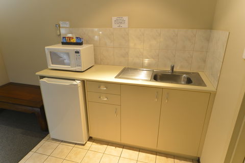 Wattle Grove Motel - New Castle Holiday 5