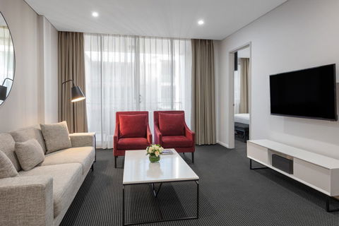Meriton Suites North Ryde - New Castle Holiday 3