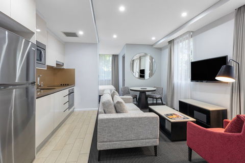 Meriton Suites North Ryde - New Castle Holiday 4