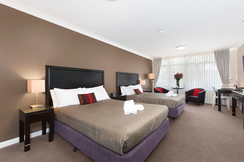 Checkers Resort & Conference Centre - New Castle Holiday 6