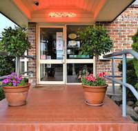 Grand Country Lodge - New Castle Holiday