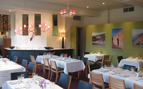 Best Western Plus The Tudor-Box Hill - New Castle Holiday 10