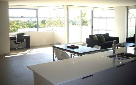 Best Western Plus The Tudor-Box Hill - New Castle Holiday 13