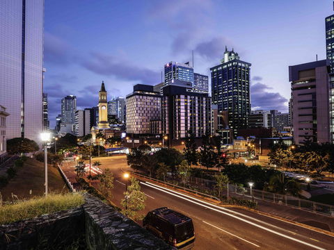 Mercure Brisbane King George Square - New Castle Holiday 2