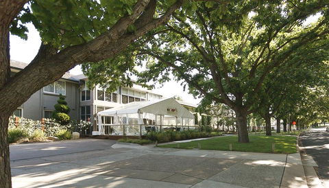 Forrest Hotel & Apartments - New Castle Holiday 0