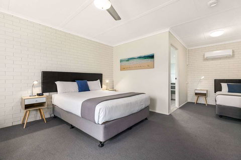 Comfort Inn on Main - New Castle Holiday 2