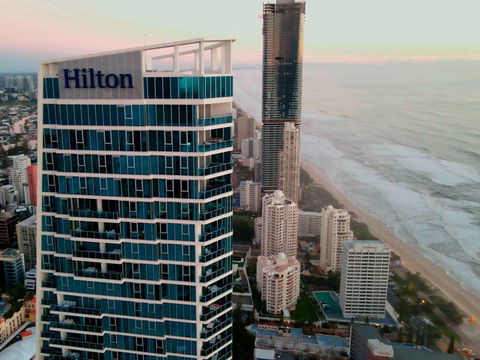 Hilton Surfers Paradise Hotel - New Castle Holiday 1