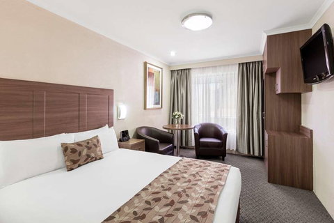 Best Western Plus Garden City Hotel - New Castle Holiday 2