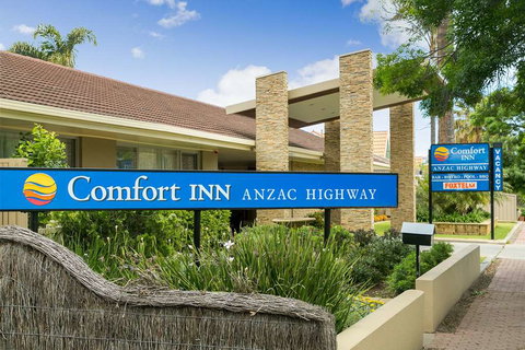 Comfort Inn - New Castle Holiday 1