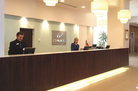 Oaks Pier Plaza - New Castle Holiday 1