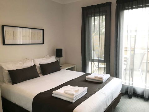 DressCircle Apts - Archer St - New Castle Holiday 1