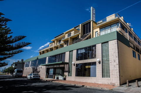 Alloggio Newcastle Beach Hotel - New Castle Holiday 0