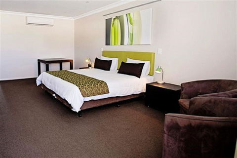 Drovers Motor Inn - New Castle Holiday 2
