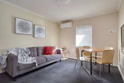 Elphin Villas - New Castle Holiday 1