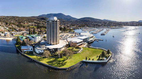 Wrest Point Hotel & Casino - New Castle Holiday 0