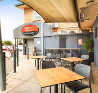 Nightcap at Hendon Hotel - New Castle Holiday