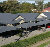 Francis Phillip Motor Inn  The Lodge - New Castle Holiday
