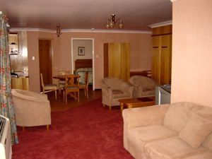 McNevins Warwick Motel - New Castle Holiday 2