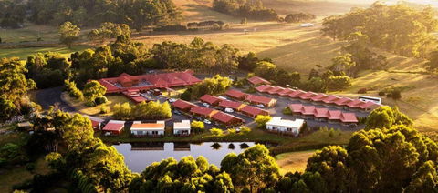 Tall Timbers - New Castle Holiday 0