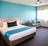 Mantra Melbourne Melton - New Castle Holiday