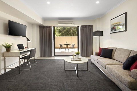 Quest Mont Albert - New Castle Holiday 8