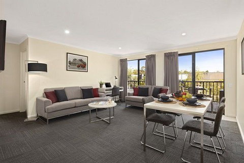 Quest Mont Albert - New Castle Holiday 12