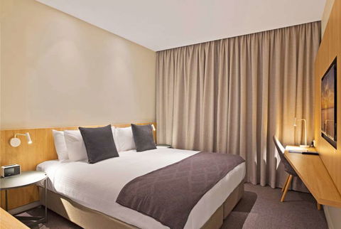 Mantra Hotel at Sydney Airport - New Castle Holiday 2