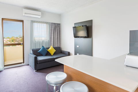 Metro Hotel Miranda - New Castle Holiday 14