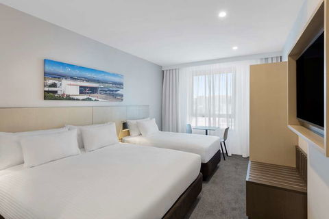 Travelodge Sydney Airport - New Castle Holiday 10
