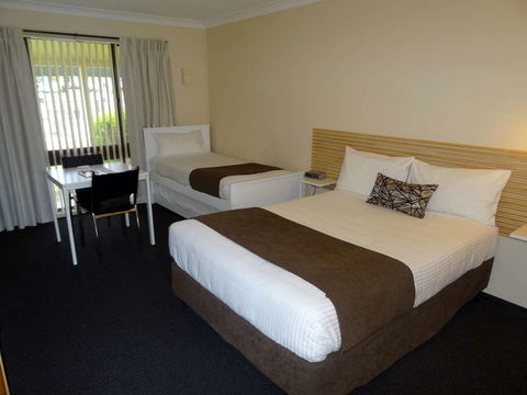 Zig Zag Motel - New Castle Holiday 5