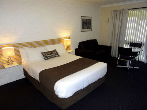 Zig Zag Motel - New Castle Holiday 9
