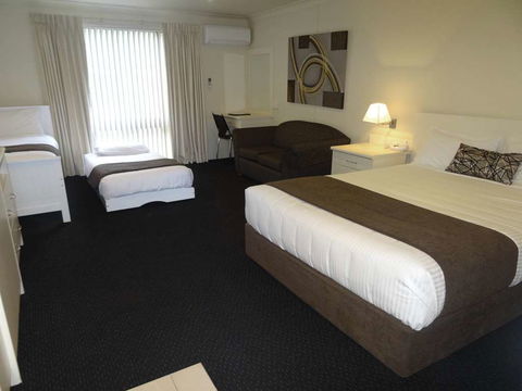 Zig Zag Motel - New Castle Holiday 14