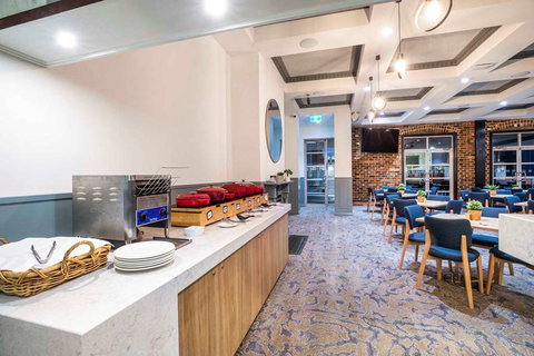 Sands Hotel by Nightcap Plus - New Castle Holiday 8