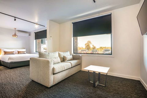 Cheeky Squire Hotel by Nightcap - New Castle Holiday 2