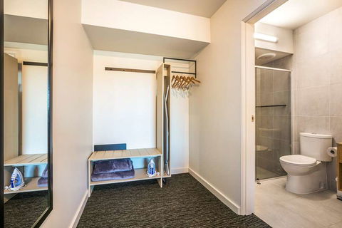 Cheeky Squire Hotel by Nightcap - New Castle Holiday 6