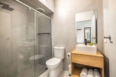 Cheeky Squire Hotel by Nightcap - New Castle Holiday 16