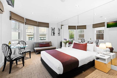 Sydney Potts Point Central - New Castle Holiday 1