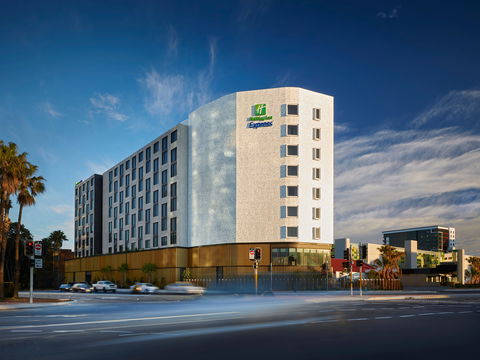 Holiday Inn Express Sydney Airport - New Castle Holiday 2