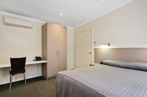 The View On Hannans - New Castle Holiday 17