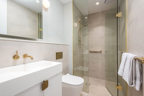 Arise Sky One - New Castle Holiday 12