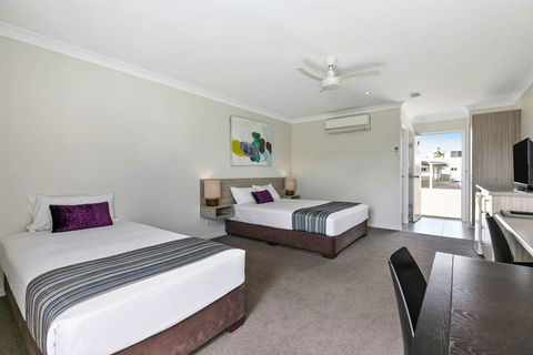 Econo Lodge Beachside - New Castle Holiday 11