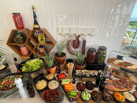 Hilton Cairns - New Castle Holiday 17