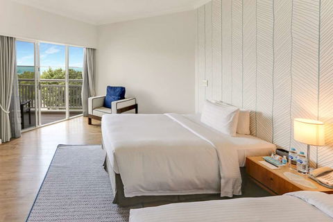 Shangri-La Hotel, The Marina - New Castle Holiday 5