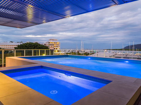 Sebel Cairns Harbour Lights - New Castle Holiday 13