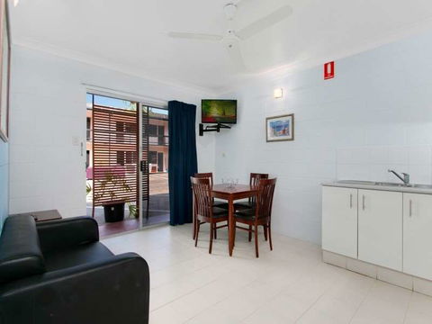 Cairns City Palms - New Castle Holiday 0