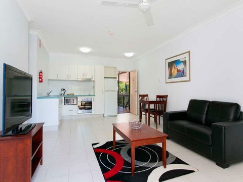 Cairns City Palms - New Castle Holiday 2