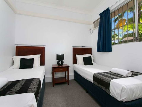 Cairns City Palms - New Castle Holiday 7
