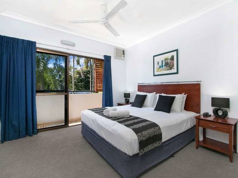 Cairns City Palms - New Castle Holiday 8